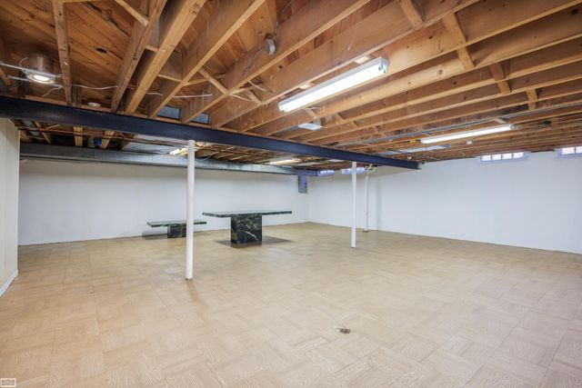 32339 Whitley Circle, Warren, MI 48088