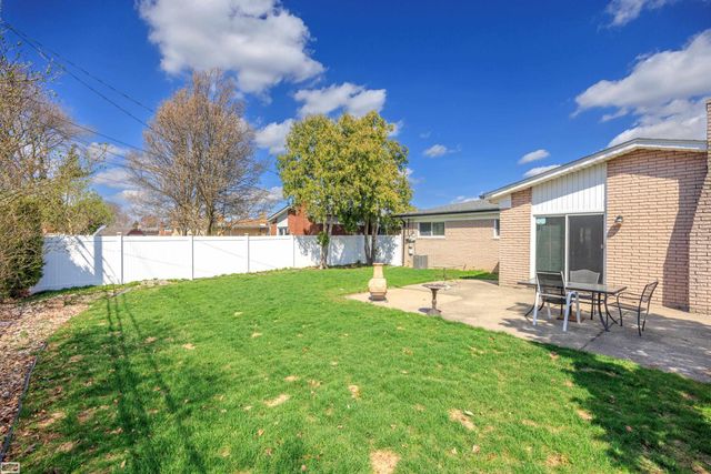 32339 Whitley Circle, Warren, MI 48088