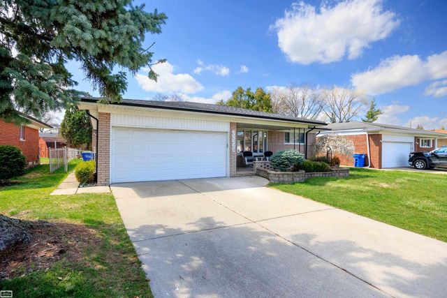 32339 Whitley Circle, Warren, MI 48088