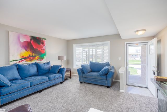 32339 Whitley Circle, Warren, MI 48088