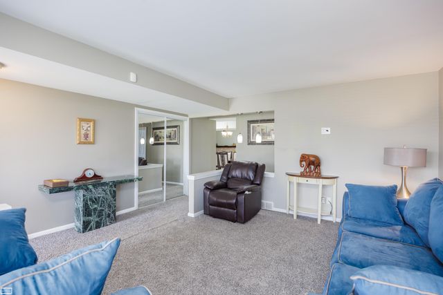 32339 Whitley Circle, Warren, MI 48088