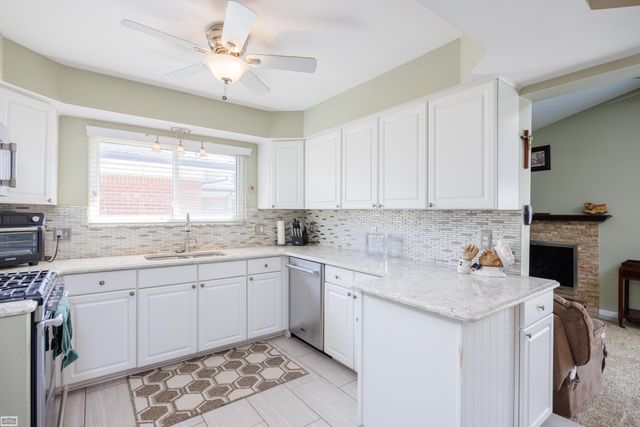 32339 Whitley Circle, Warren, MI 48088