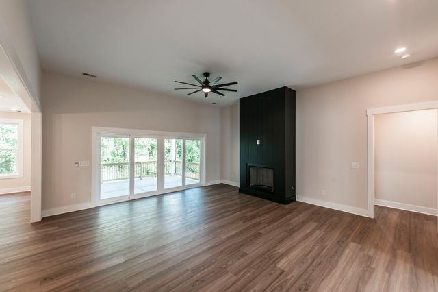 330 Thoroughbred Ln, Hartsville, TN 37074