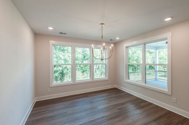 330 Thoroughbred Ln, Hartsville, TN 37074