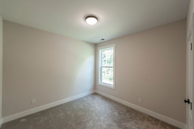 330 Thoroughbred Ln, Hartsville, TN 37074