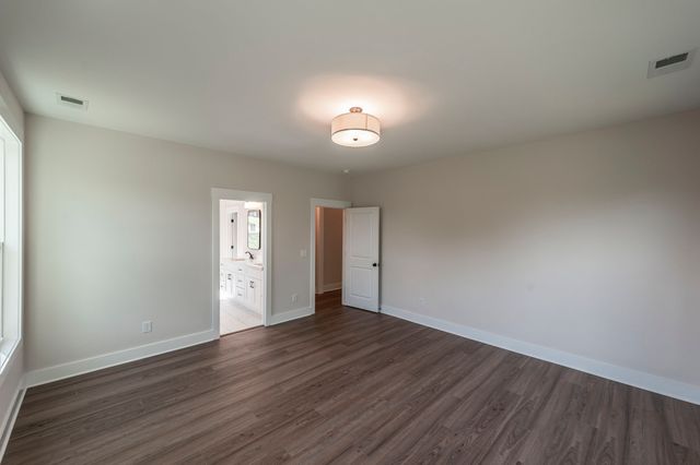 330 Thoroughbred Ln, Hartsville, TN 37074