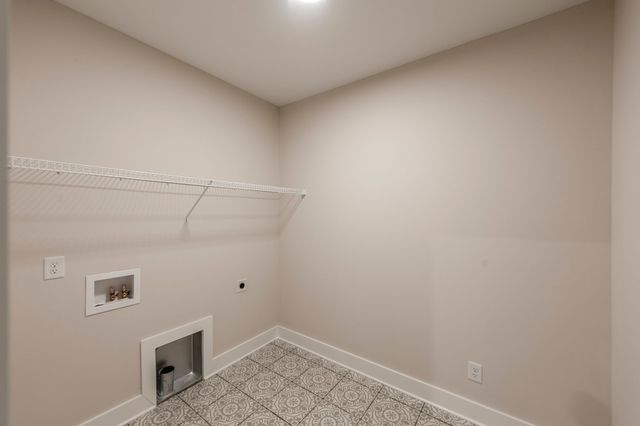 330 Thoroughbred Ln, Hartsville, TN 37074