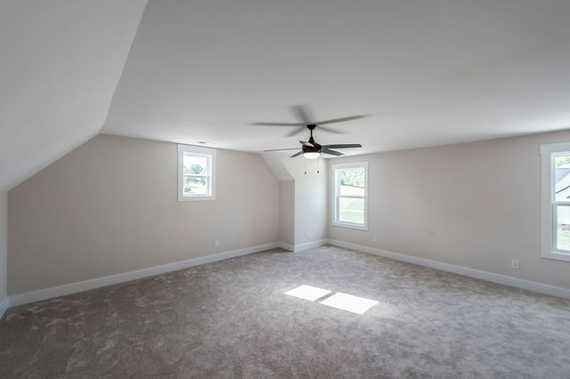 330 Thoroughbred Ln, Hartsville, TN 37074