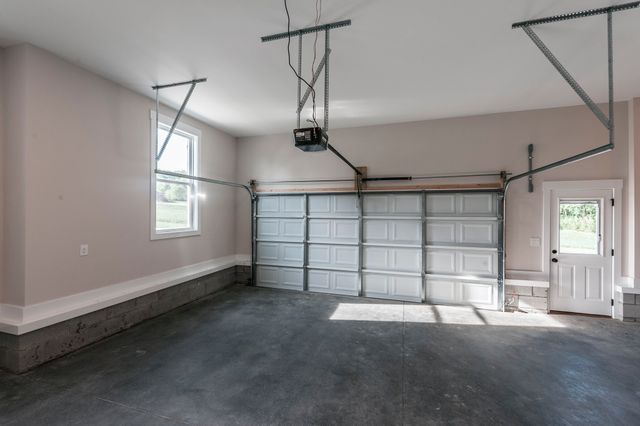 330 Thoroughbred Ln, Hartsville, TN 37074