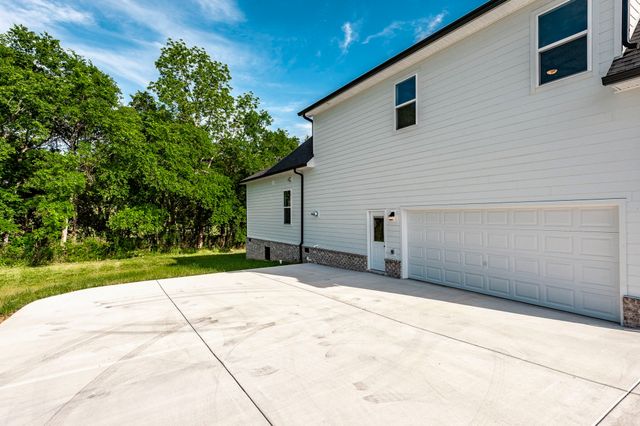 330 Thoroughbred Ln, Hartsville, TN 37074