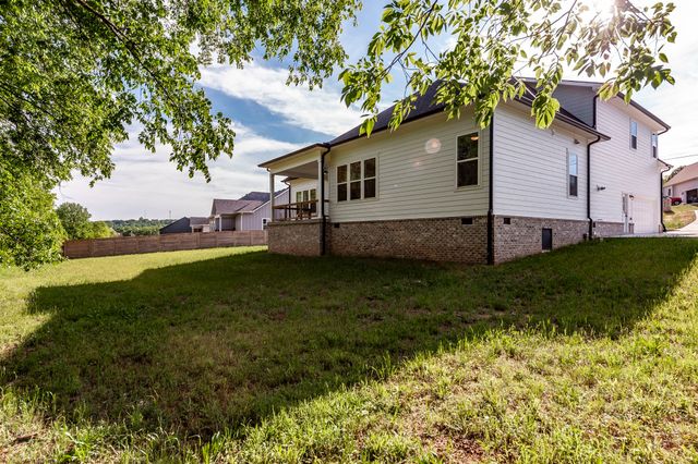 330 Thoroughbred Ln, Hartsville, TN 37074