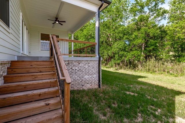 330 Thoroughbred Ln, Hartsville, TN 37074