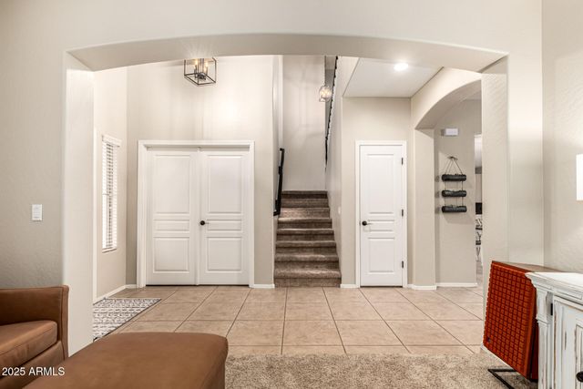 3721 S MARTINGALE Road, Gilbert, AZ 85297