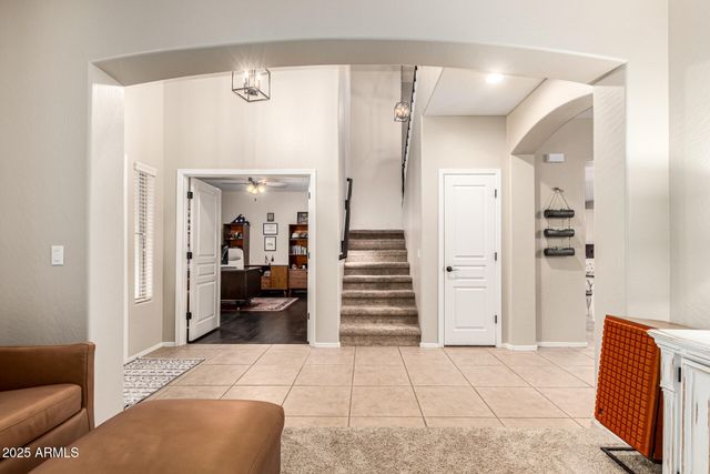 3721 S MARTINGALE Road, Gilbert, AZ 85297