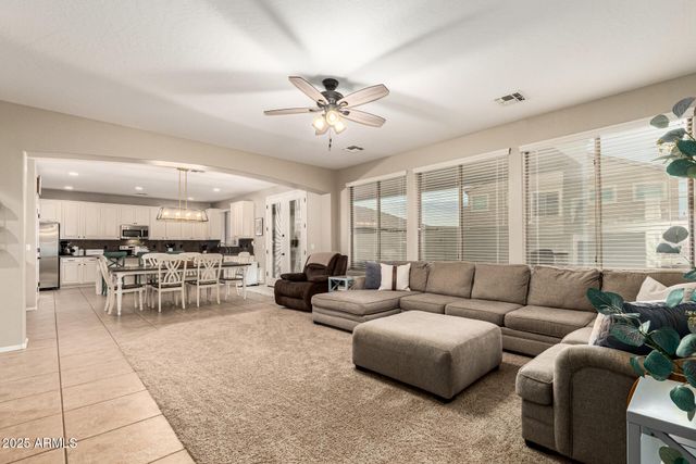 3721 S MARTINGALE Road, Gilbert, AZ 85297