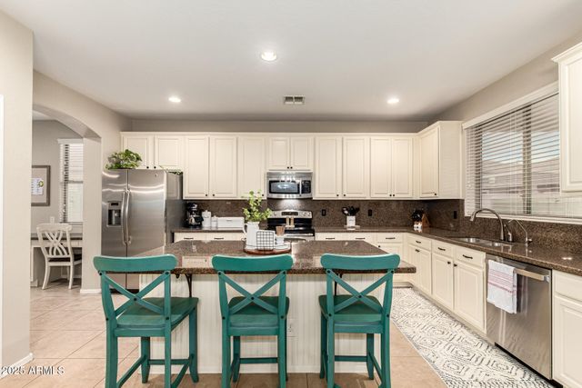 3721 S MARTINGALE Road, Gilbert, AZ 85297