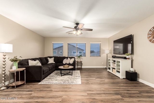 3721 S MARTINGALE Road, Gilbert, AZ 85297