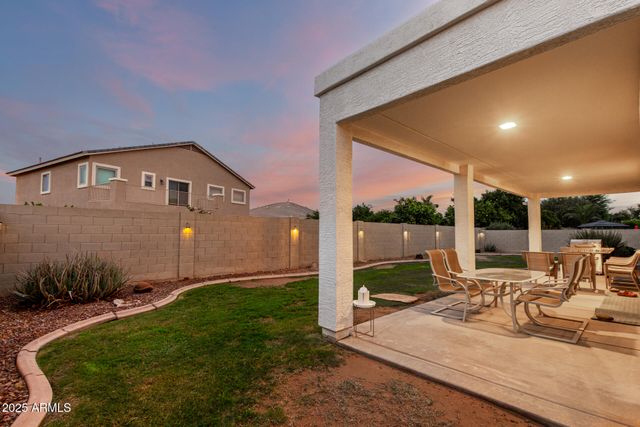 3721 S MARTINGALE Road, Gilbert, AZ 85297