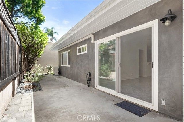 384 16th Place Unit B, Costa Mesa, CA 92627