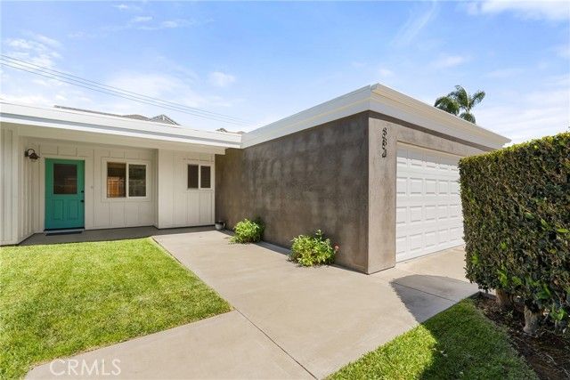 384 16th Place Unit B, Costa Mesa, CA 92627