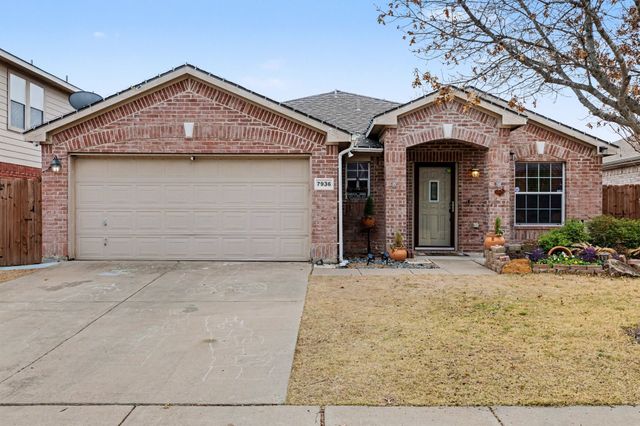 7936 Meadow Spring Lane, Fort Worth, TX 76120