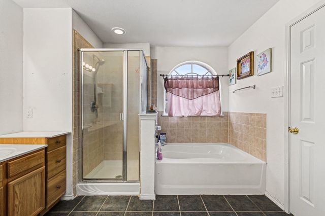 7936 Meadow Spring Lane, Fort Worth, TX 76120