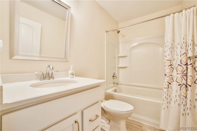 109 Grambo Drive, Lancaster, NY 14086