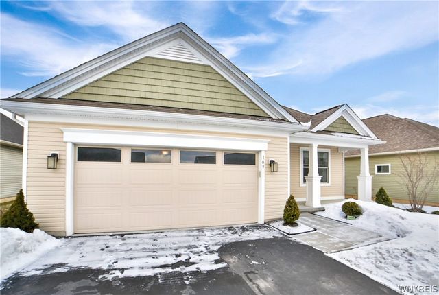 109 Grambo Drive, Lancaster, NY 14086