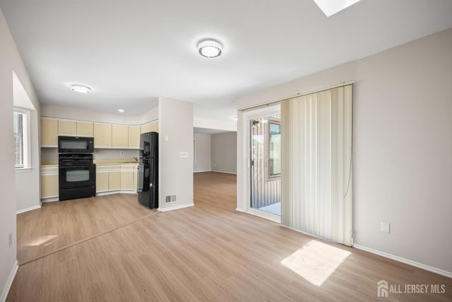 89 Diamond Lane, Old Bridge, NJ 08857