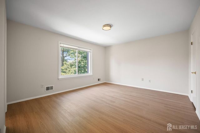 89 Diamond Lane, Old Bridge, NJ 08857