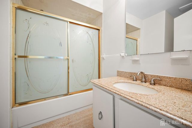 89 Diamond Lane, Old Bridge, NJ 08857