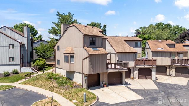 89 Diamond Lane, Old Bridge, NJ 08857