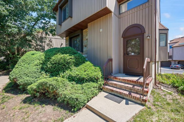 89 Diamond Lane, Old Bridge, NJ 08857