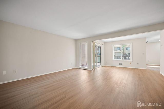 89 Diamond Lane, Old Bridge, NJ 08857