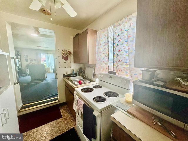 6201 SHADY SIDE RD, Shady Side, MD 20764
