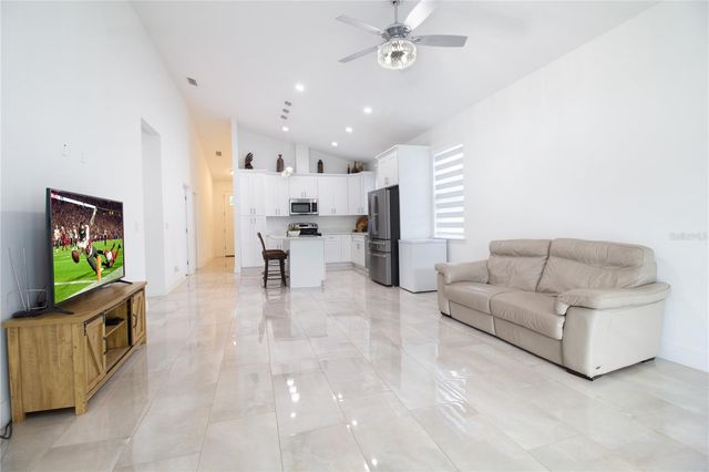 8920 N NEWPORT AVE, Tampa, FL 33604