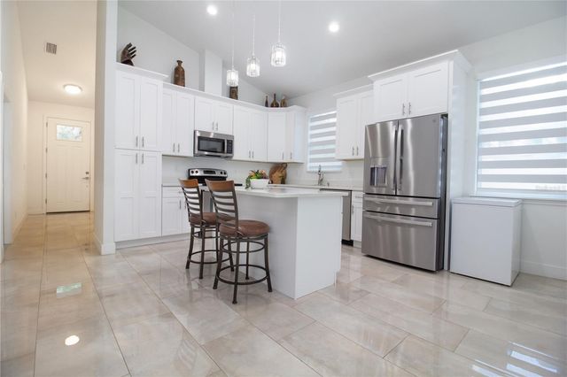 8920 N NEWPORT AVE, Tampa, FL 33604