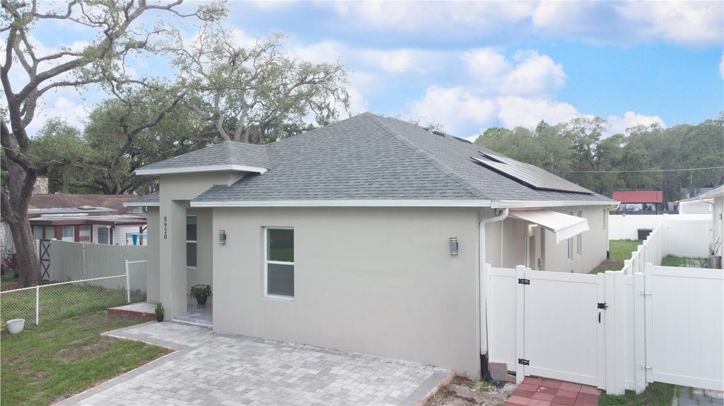 Image 3 of property listing at 8920 N NEWPORT AVENUE, Tampa, FL 33604