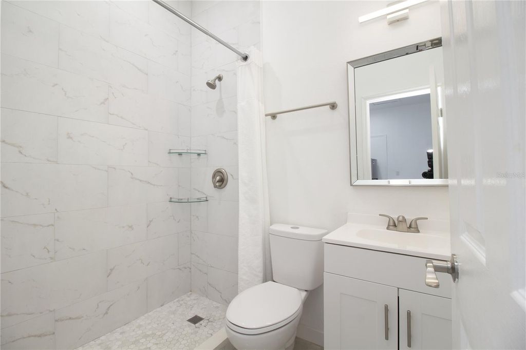 Image 25 of property listing at 8920 N NEWPORT AVENUE, Tampa, FL 33604