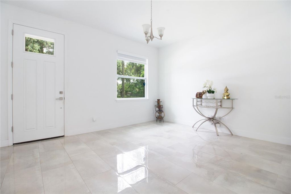 Image 4 of property listing at 8920 N NEWPORT AVENUE, Tampa, FL 33604