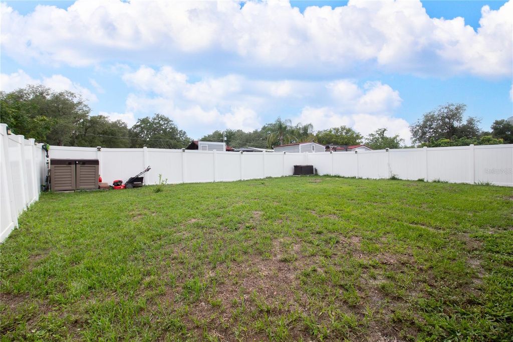 Image 42 of property listing at 8920 N NEWPORT AVENUE, Tampa, FL 33604