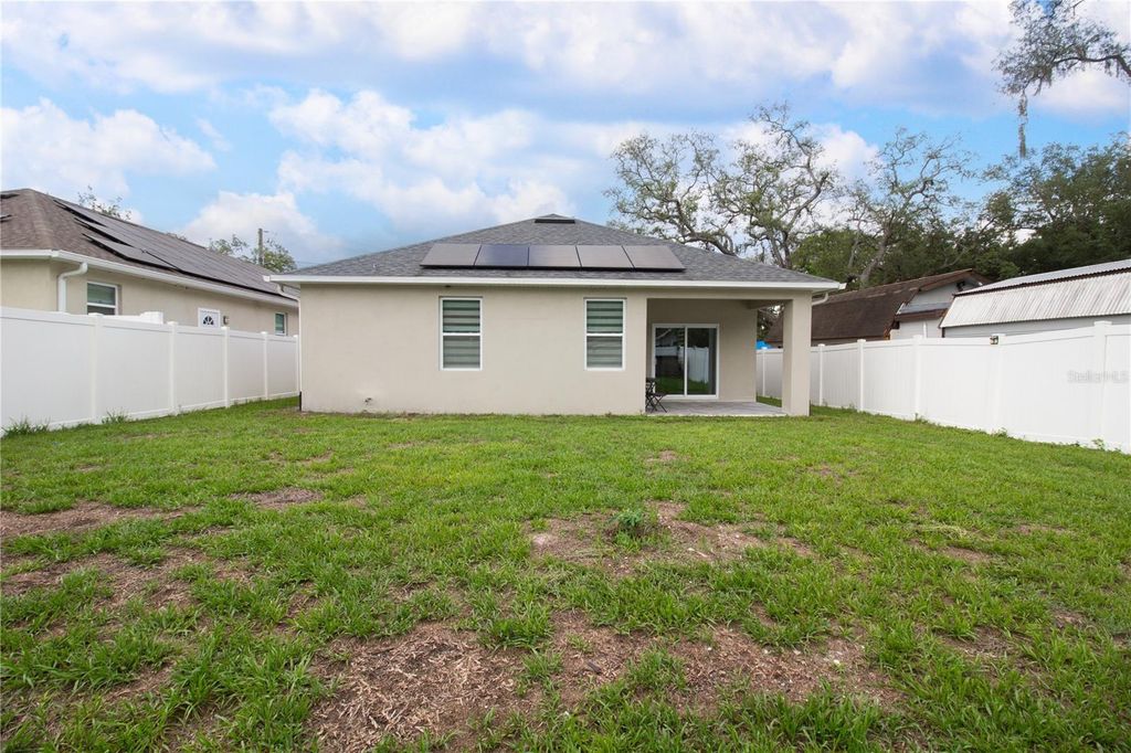Image 43 of property listing at 8920 N NEWPORT AVENUE, Tampa, FL 33604