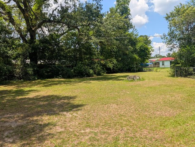 2004 Brackin Dr, Dothan, AL 36301