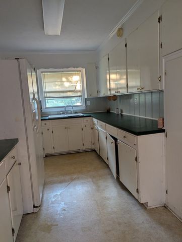 2004 Brackin Dr, Dothan, AL 36301