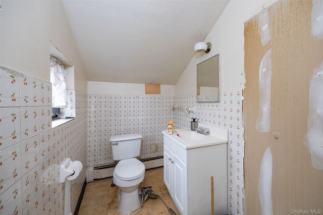 81 Vineyard Avenue, Highland, NY 12528