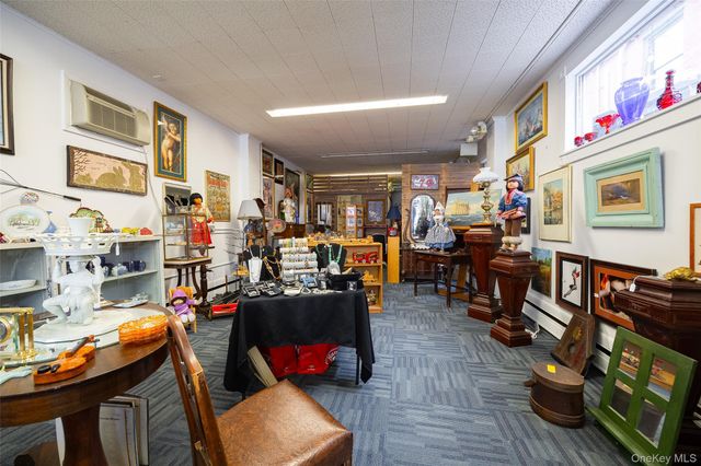 81 Vineyard Avenue, Highland, NY 12528