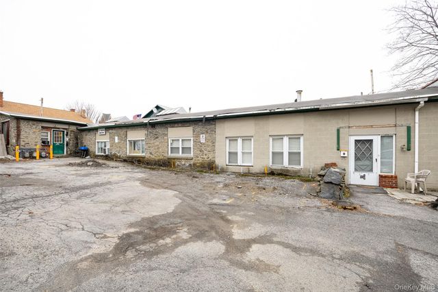 81 Vineyard Avenue, Highland, NY 12528