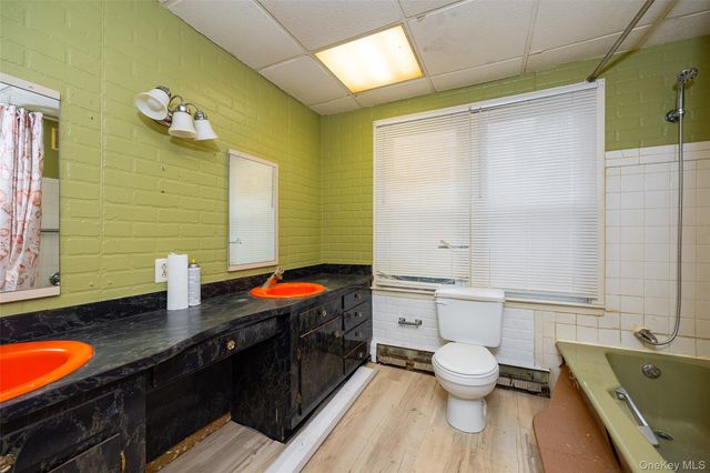 81 Vineyard Avenue, Highland, NY 12528