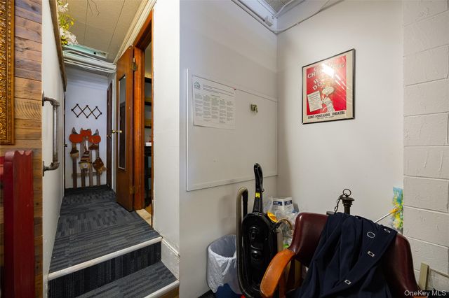 81 Vineyard Avenue, Highland, NY 12528