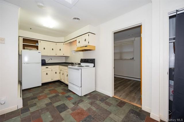 81 Vineyard Avenue, Highland, NY 12528